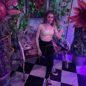 Meet your Posher, Emily